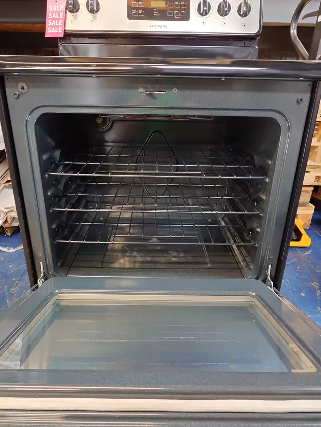 Frigidaire '30' Stainless Steel Freestanding Electric Range on S - Photo 7