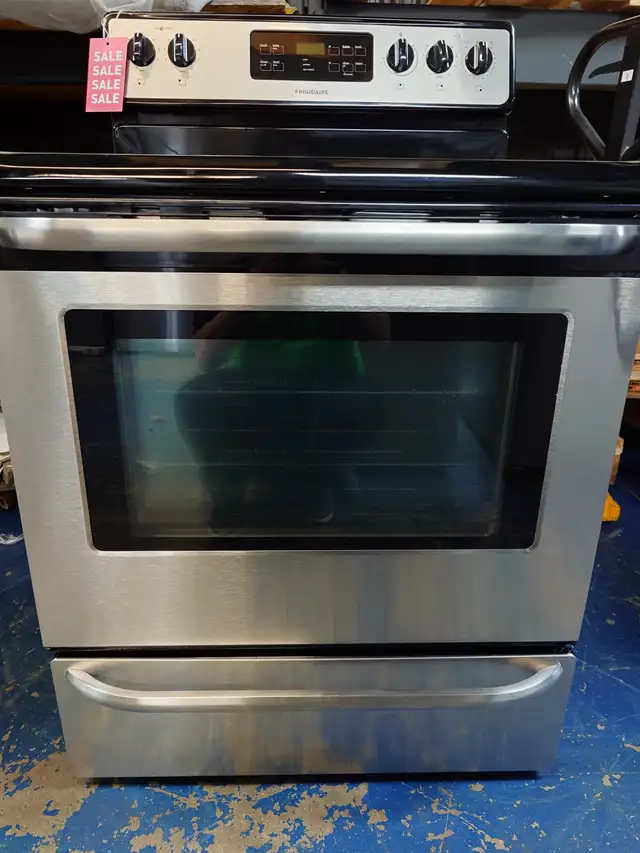 Frigidaire '30' Stainless Steel Freestanding Electric Range - Photo 6