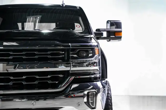2017 Chevrolet Silverado 1500 LTZ 5.3L V8 4X4 CREW CAB|NOACCIDEN - Photo 3