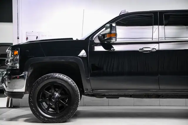 2017 Chevrolet Silverado 1500 LTZ 5.3L V8 4X4 CREW CAB|NOACCIDEN - Photo 6