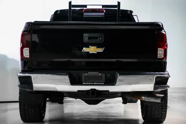 2017 Chevrolet Silverado 1500 LTZ 5.3L V8 4X4 CREW CAB|NOACCIDEN - Photo 10