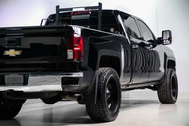 2017 Chevrolet Silverado 1500 LTZ 5.3L V8 4X4 CREW CAB|NOACCIDEN - Photo 11