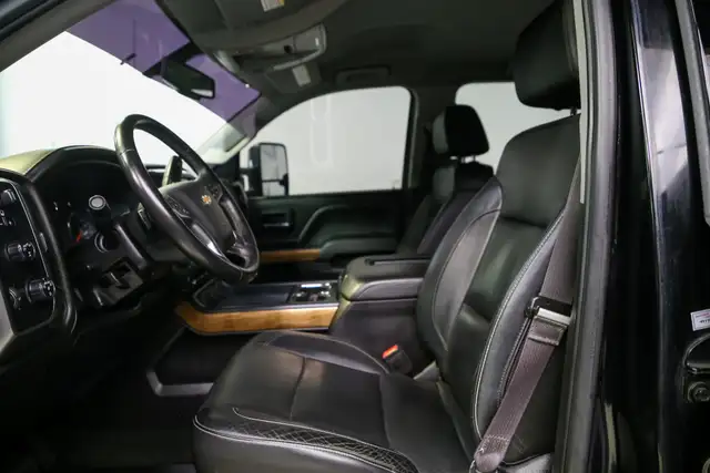 2017 Chevrolet Silverado 1500 LTZ 5.3L V8 4X4 CREW CAB|NOACCIDEN - Photo 14