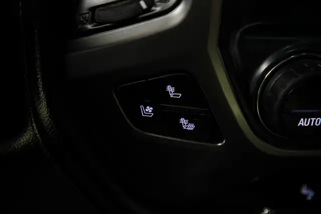 2017 Chevrolet Silverado 1500 LTZ 5.3L V8 4X4 CREW CAB|NOACCIDEN - Photo 24