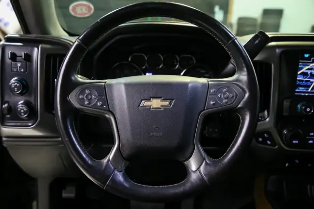 2017 Chevrolet Silverado 1500 LTZ 5.3L V8 4X4 CREW CAB|NOACCIDEN - Photo 29