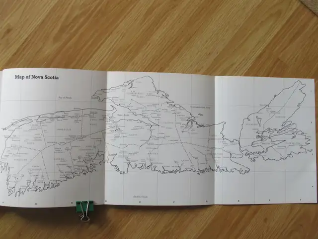 SAWPOWER - Making Lumber in the Sawmills of Nova Scotia - 1986 - Photo 10