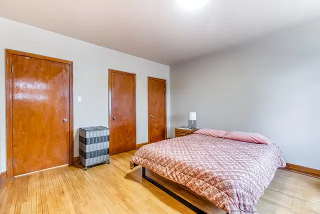 Charming raised Bungalow in Mature Community - Photo 4