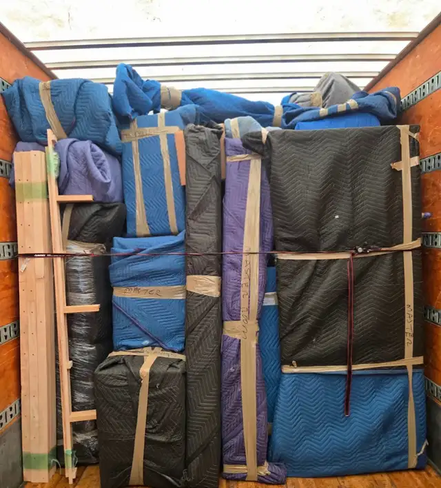 STRONG ALBERTA MOVING CO// 30% OFF APRIL SERVICE - Photo 3