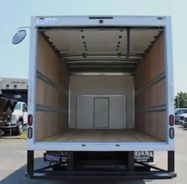 STRONG ALBERTA MOVING CO// 30% OFF APRIL SERVICE - Photo 6