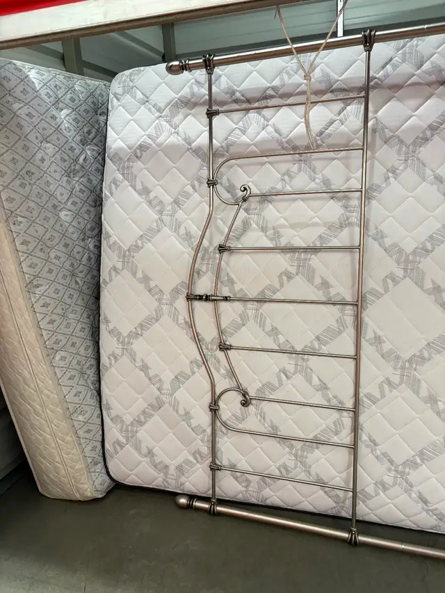 STRONG ALBERTA MOVING CO// 30% OFF APRIL SERVICE - Photo 9