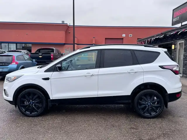 2018 FORD ESCAPE SE – 1.5L TURBO – AWD -80,123 KM -ACCIDENT FREE - Photo 9