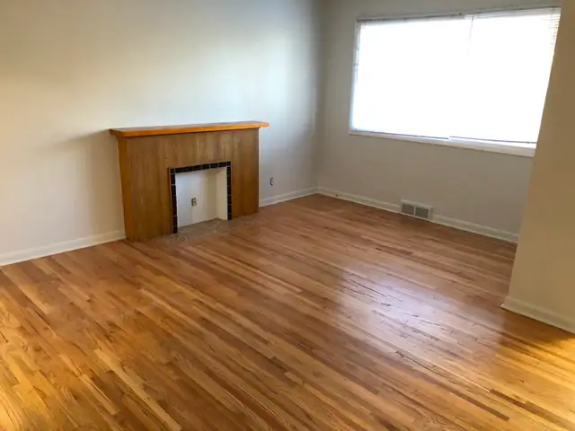 Marda Loop  2 Bedroom Apartment upper floor $1650 - Photo 3