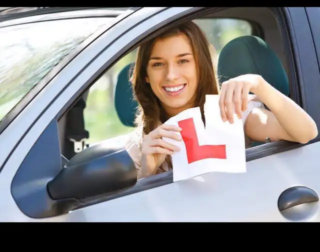 Female driving instructor- driving training - Photo 2