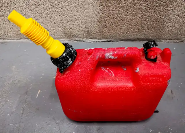 Plastic Gasoline Can - Photo 2