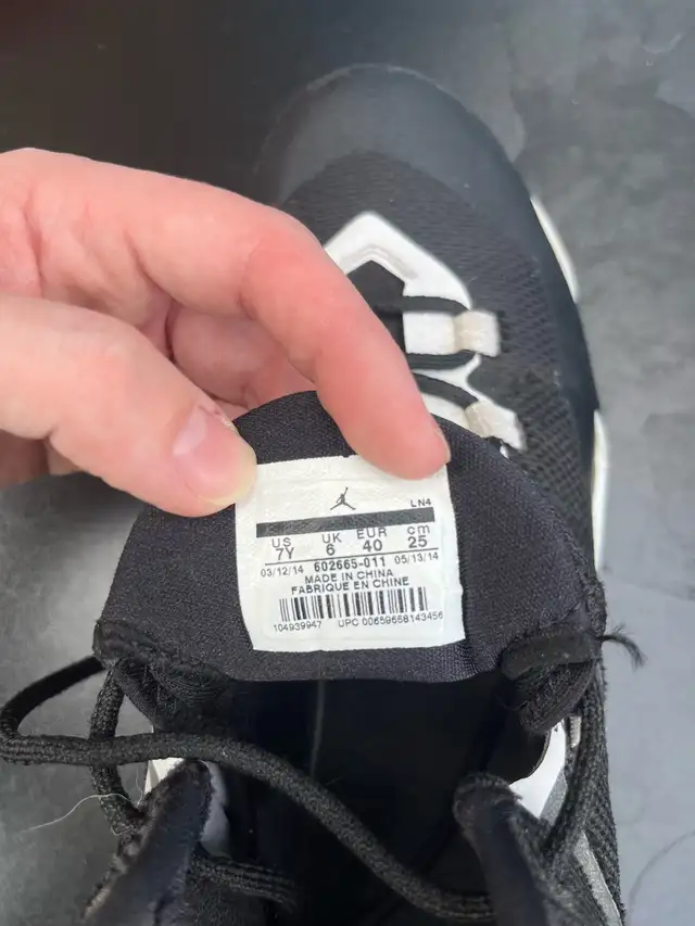 Jordan Super.Fly 2 GS Basketball Shoes - Black/White - Size 7Y - Photo 2