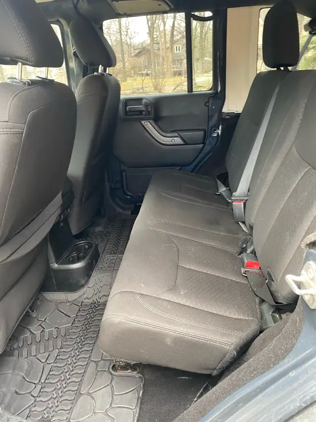 2018 Jeep Wrangler Willys - Photo 6