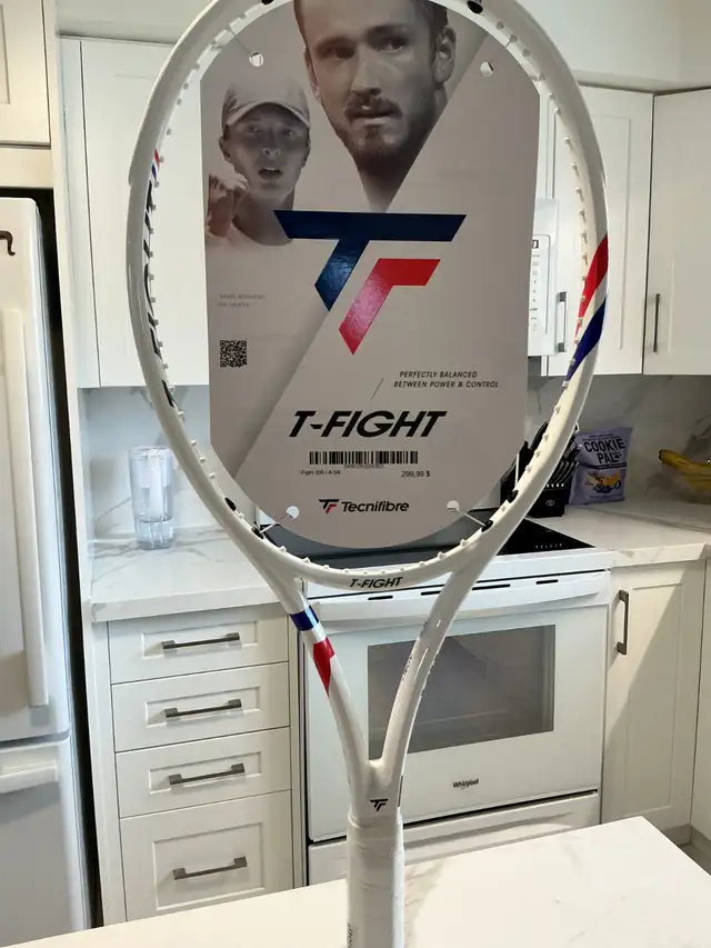 Tecnifibre Tfight 300 tennis racquet