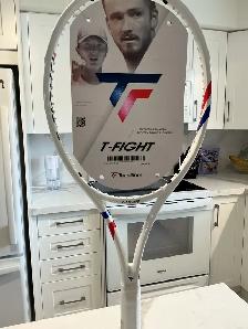 Tecnifibre Tfight 300 tennis racquet