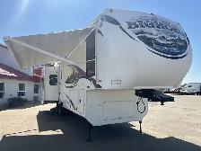 2012 Heartland Bighorn 3685RL SPACIOUS,, COUPLES UNIT
