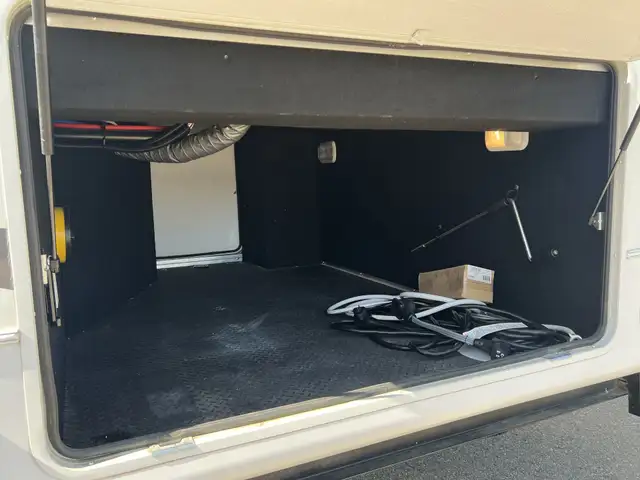 2012 Heartland Bighorn 3685RL SPACIOUS,, COUPLES UNIT - Photo 10