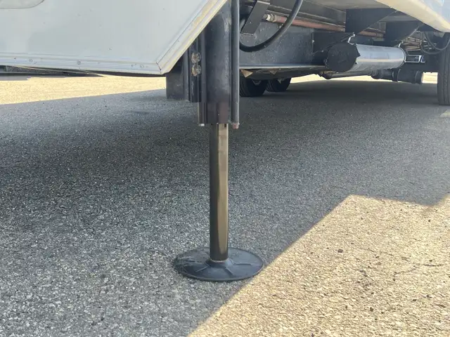 2012 Heartland Bighorn 3685RL SPACIOUS,, COUPLES UNIT - Photo 13