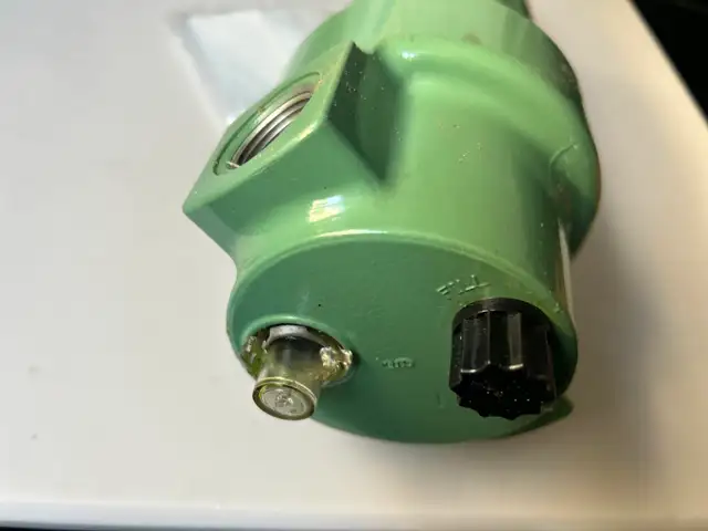 ONE NEW LUBRICATOR, AIR LINE, MIST/FEMALE/HI-CAP/TRANSP - Photo 2