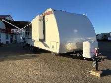 2012 Coachmen Chaparral 30RLS, SPACIOUS, COUPLES UNIT