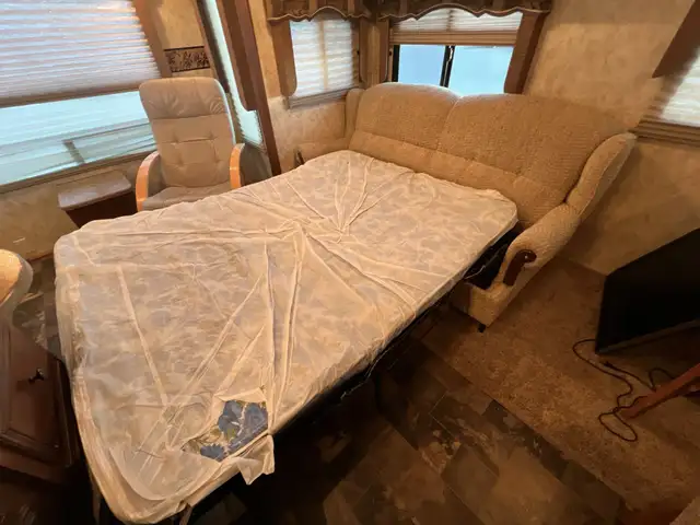 2012 Coachmen Chaparral 30RLS, SPACIOUS, COUPLES UNIT - Photo 18