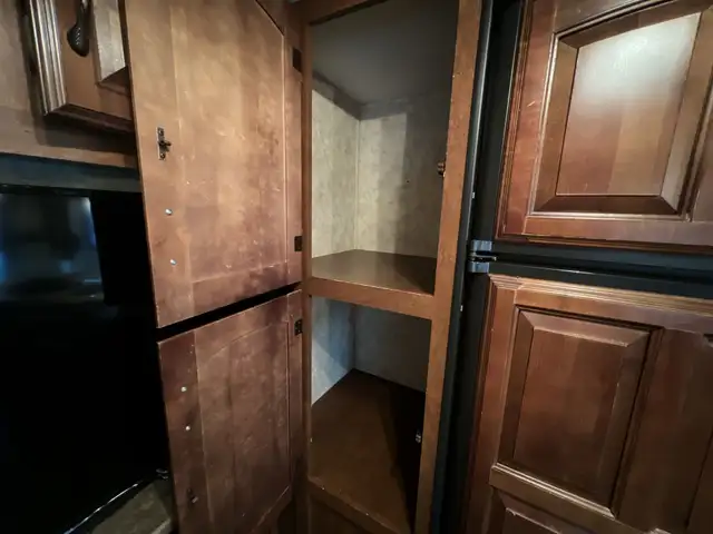 2012 Coachmen Chaparral 30RLS, SPACIOUS, COUPLES UNIT - Photo 19