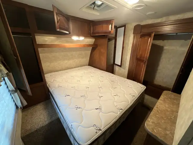 2012 Coachmen Chaparral 30RLS, SPACIOUS, COUPLES UNIT - Photo 28