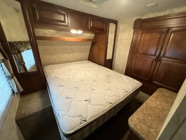 2012 Coachmen Chaparral 30RLS, SPACIOUS, COUPLES UNIT - Photo 30