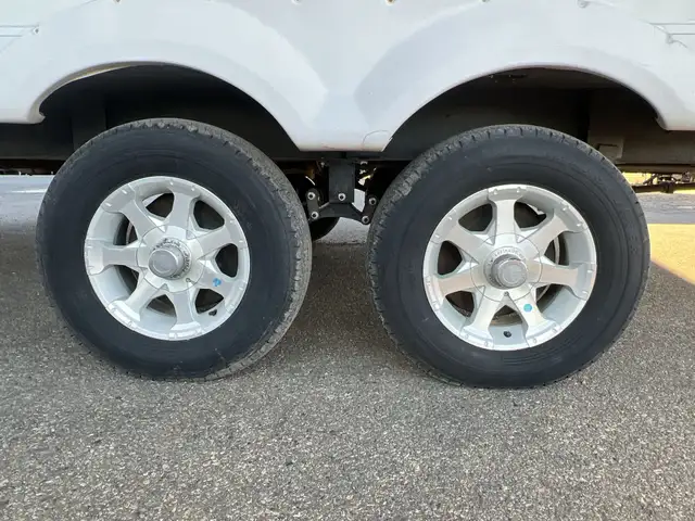 2012 Coachmen Chaparral 30RLS, SPACIOUS, COUPLES UNIT - Photo 32