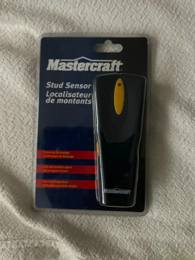 ONE NEW MASTER CRAFT STUD FINDER
