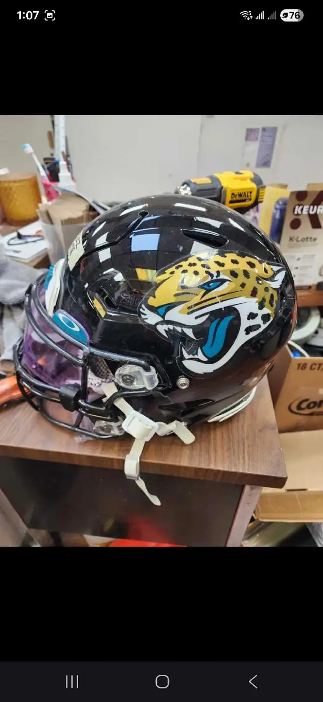 Jacksonville Jaguars Helmet - Photo 2