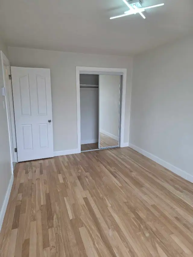 Metro fabre 5 1/2 a proximite de tous lumineux chaleureux - Photo 2