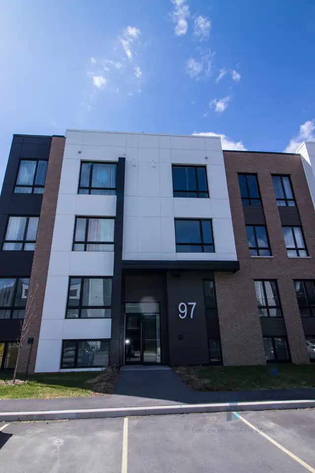 Appartement à Louer - 97 rue Marguerite-Maillé #401