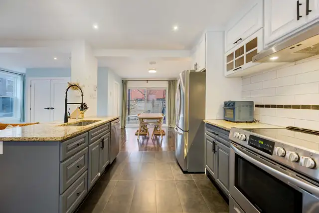 Rare 3 Bedroom House for Rent — Hochelaga-Maisonneuve, Montréal - Photo 3