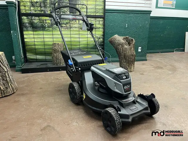 Équipement d’entretien de pelouse disponible aux enchères - Photo 4