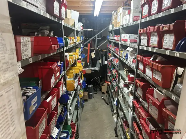 Équipement d’entretien de pelouse disponible aux enchères - Photo 10