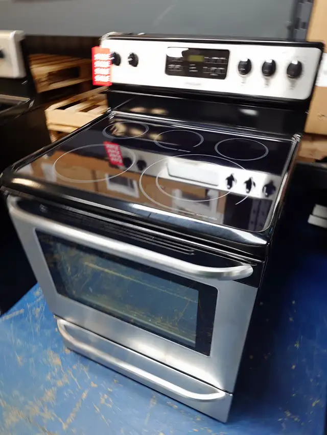 Frigidaire '30' Stainless Steel Freestanding Electric Range - Photo 3