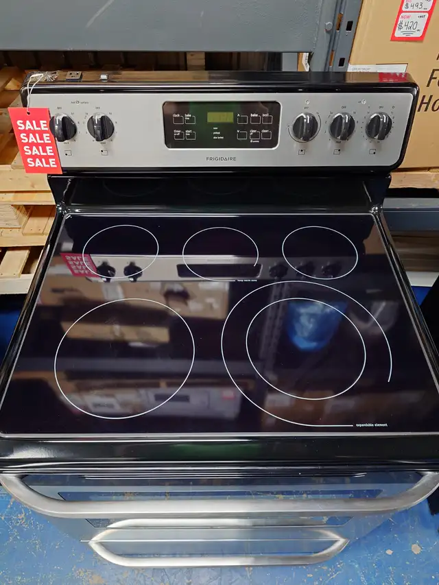 Frigidaire '30' Stainless Steel Freestanding Electric Range - Photo 5