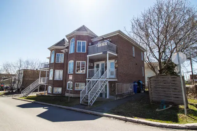 Appartement à Louer - 13 rue Talon #D - Photo 2