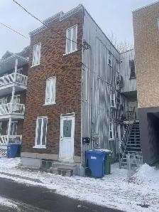 Beau grand 4 1/2 2e étage St-Sauveur Juillet