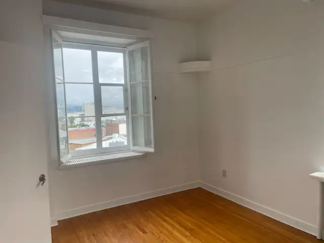 Superbe 3 1/2, Vieux-Québec rénové ! Juillet - Photo 12