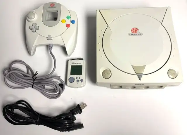 SEGA Dreamcast Console Bundle