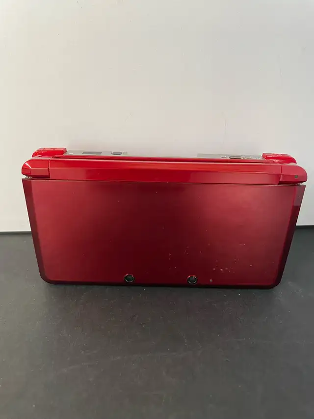 NINTENDO 3DS RED W/CHARGER