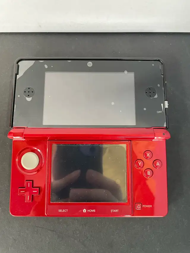NINTENDO 3DS RED W/CHARGER - Photo 3
