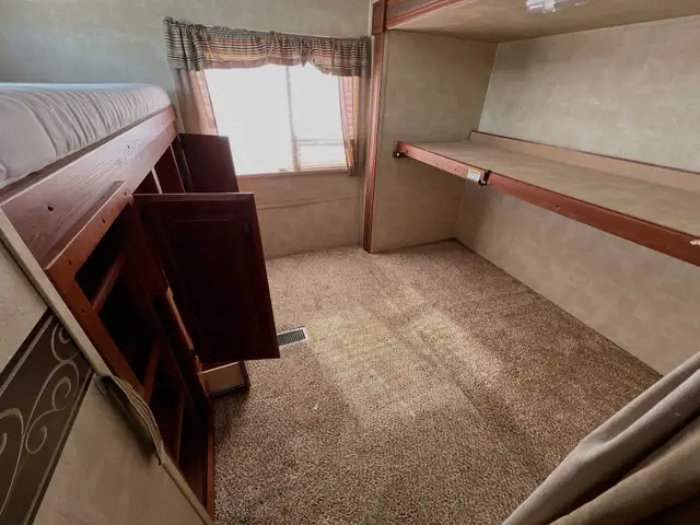 2013 Crossroads Sunset Trail 32FR BUNK HOUSE MODEL, SPACIOUS - Photo 30