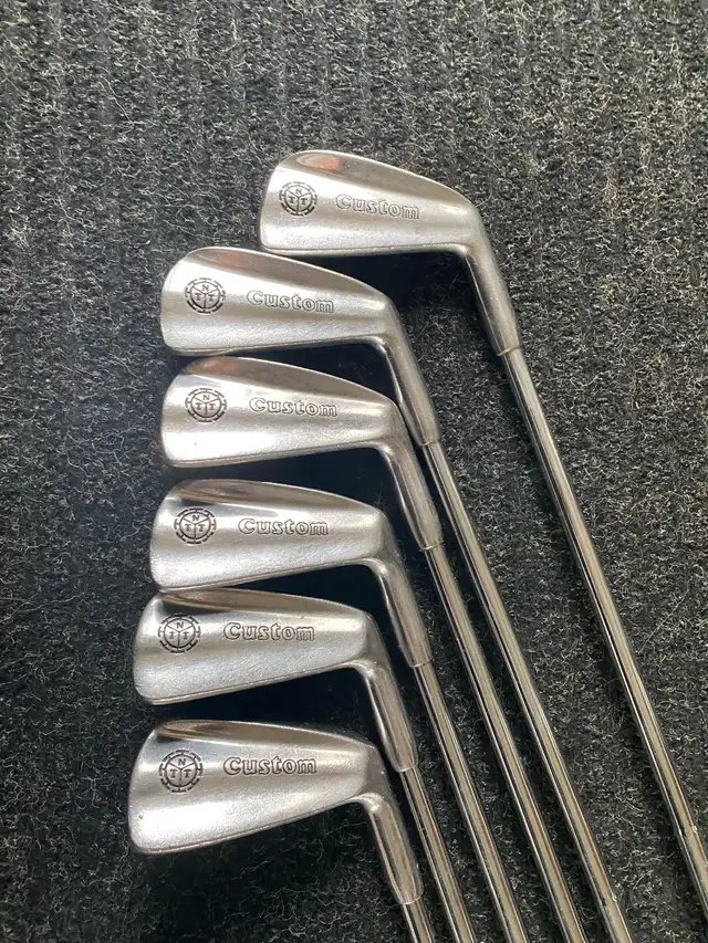 TNT Custom Irons - Photo 2