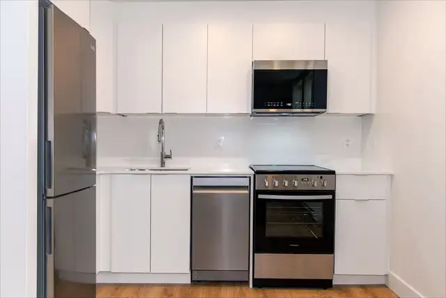 3 1/2 entièrement rénové - Place de la Monnerie - ID 4456 - Photo 5